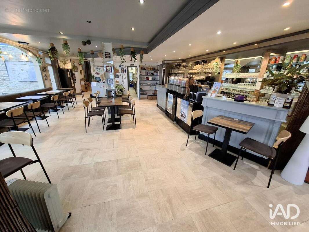 Photo 6 - Commerce à SAINT-VAAST-LA-HOUGUE