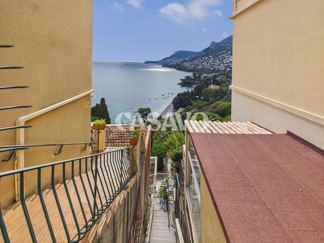 Appartement à ROQUEBRUNE-CAP-MARTIN