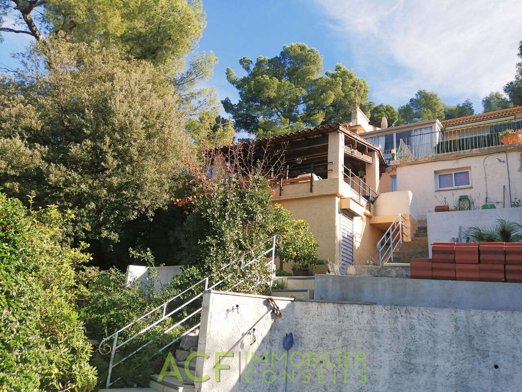 Maison à CARQUEIRANNE