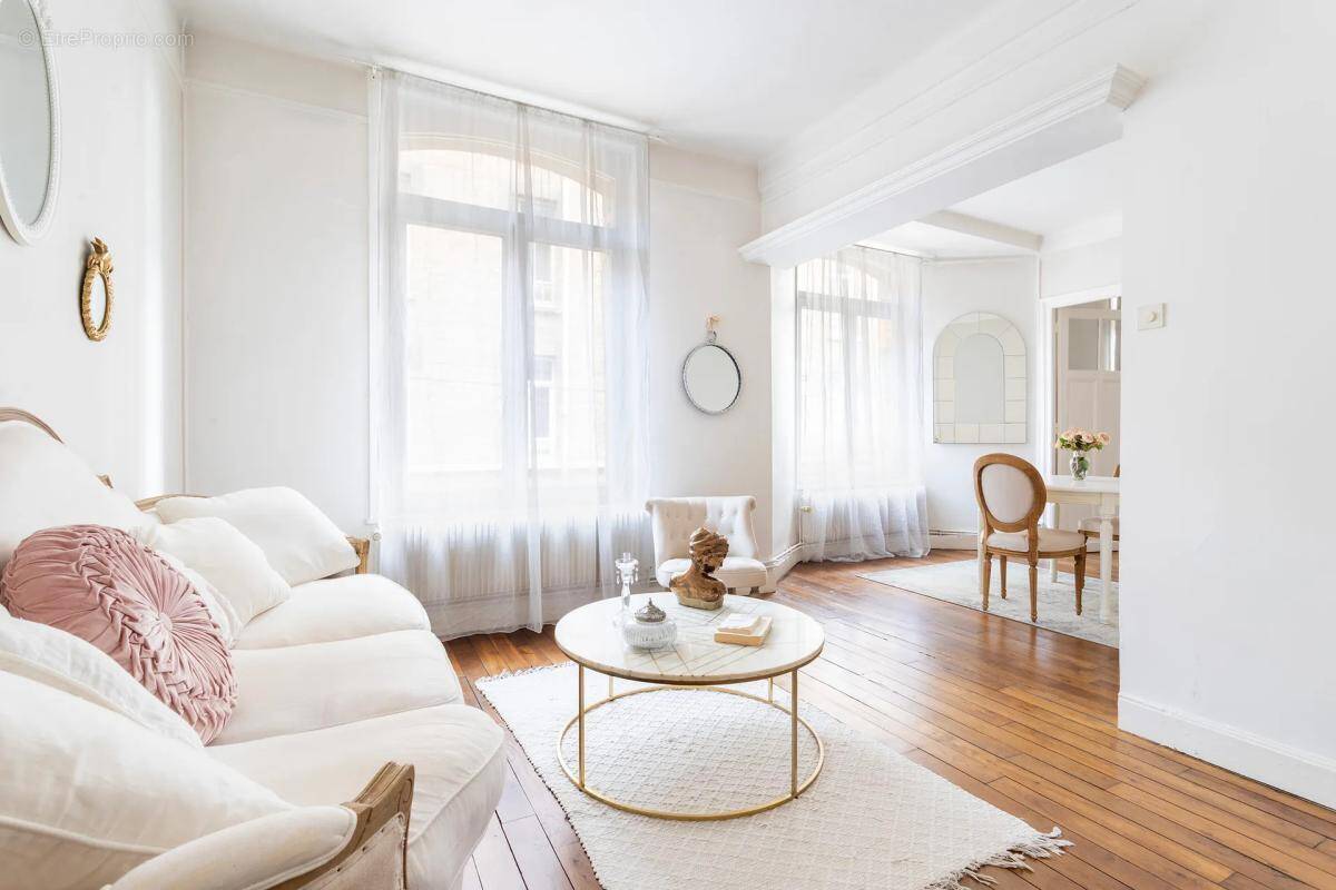 Appartement à LA MADELEINE
