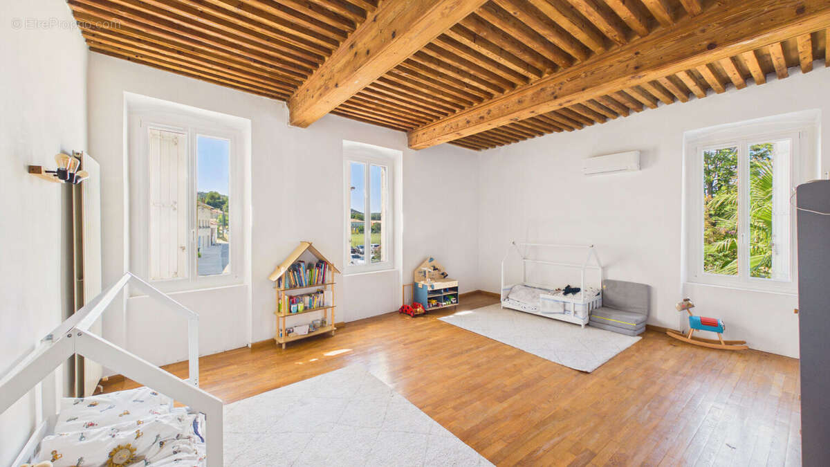 Une demeure d'exception où l'élégance rencontre l'art de vivre - photo 10