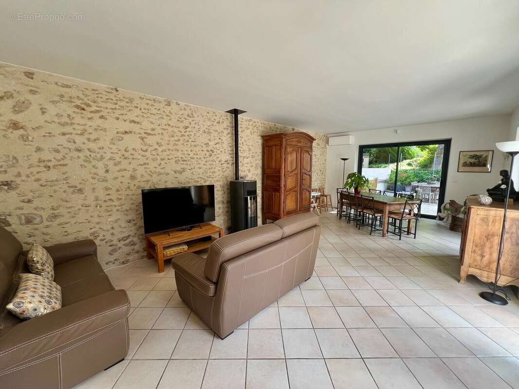Maison à BRUYERES-LE-CHATEL