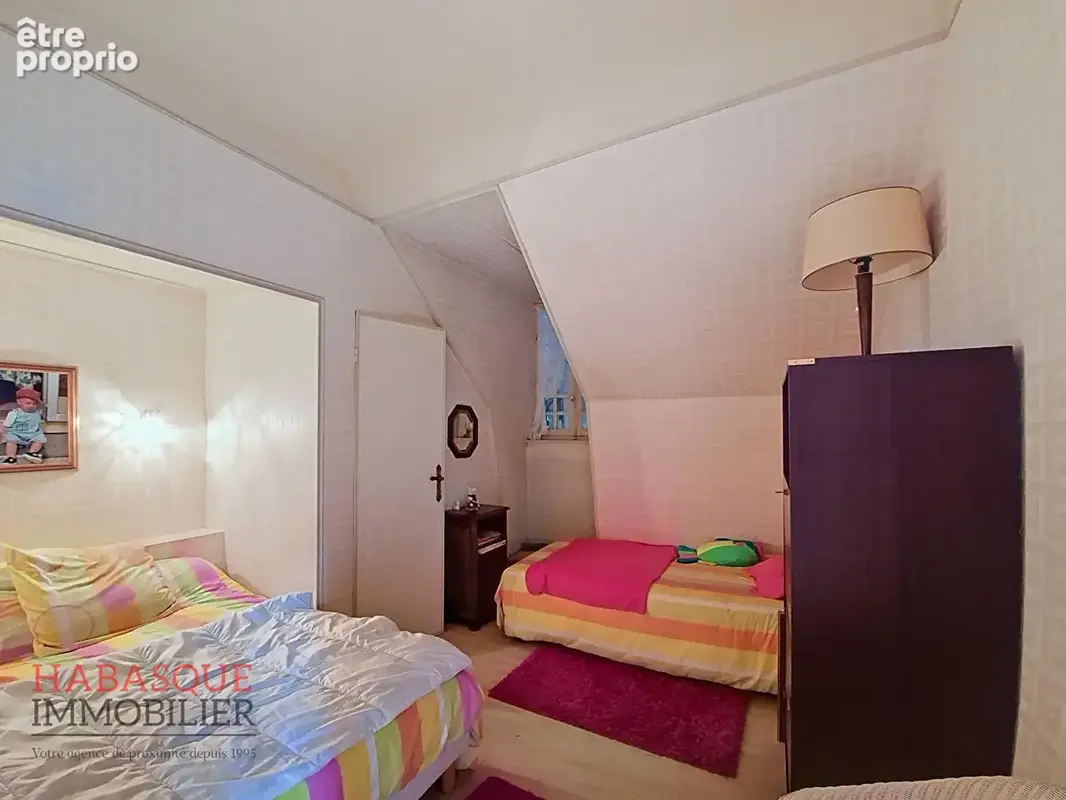 Maison à vendre à Landivisiau - 10 pièces, 195 m², travaux à prévoir - photo 11