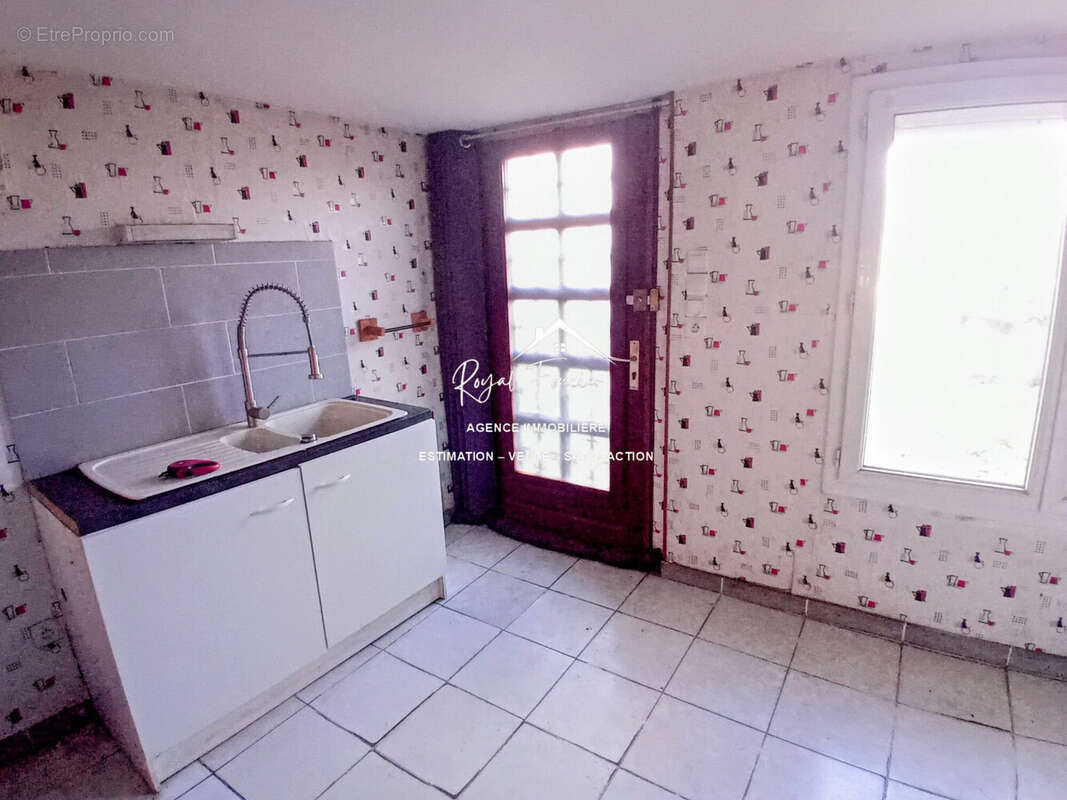 Cuisine indépendante de 22 m2  - Maison à CHATELLERAULT