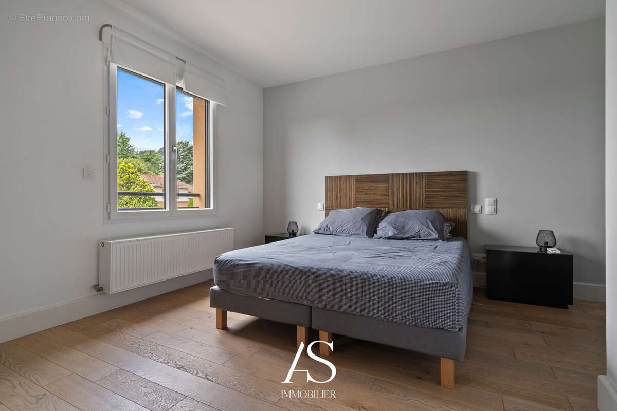 Maison à COLLONGES-AU-MONT-D&#039;OR