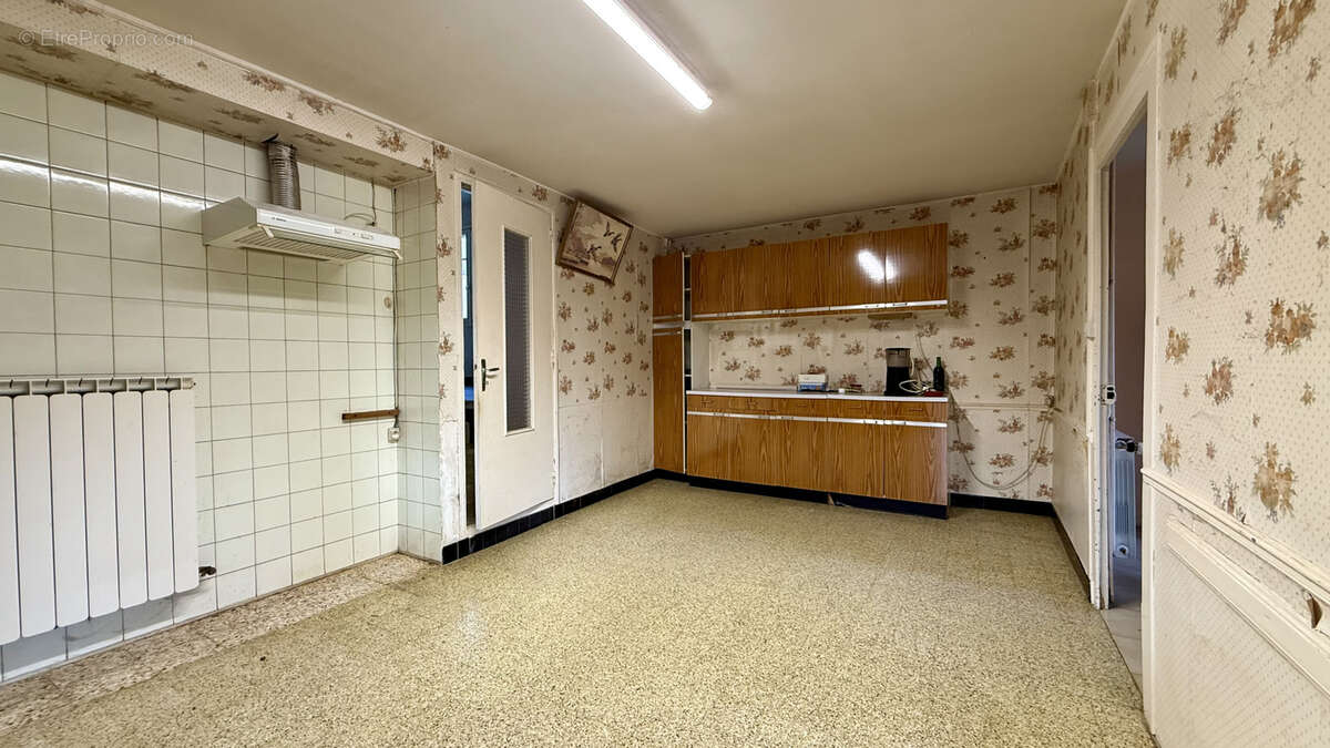 Maison à VILLAINES-LES-ROCHERS