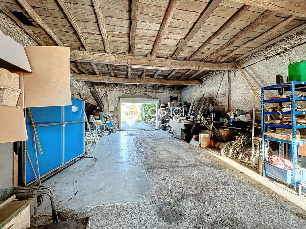 ANGAIS - Vente d'un enclos béarnais rénové avec maison d'habitation et location T4 - photo 16