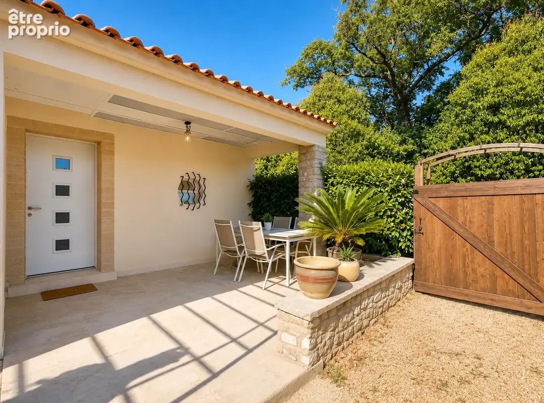 Pélissanne   Villa de 92 m2 5 pièces avec 4 chambres et jardin de 429 m2 - photo 4