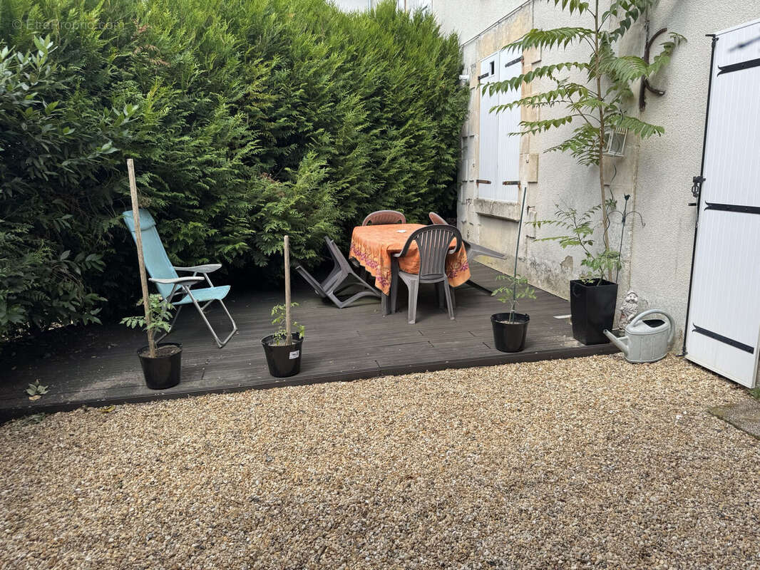 Appartement 309 m² à Mauze-Sur-Le-Mignon  - photo 4
