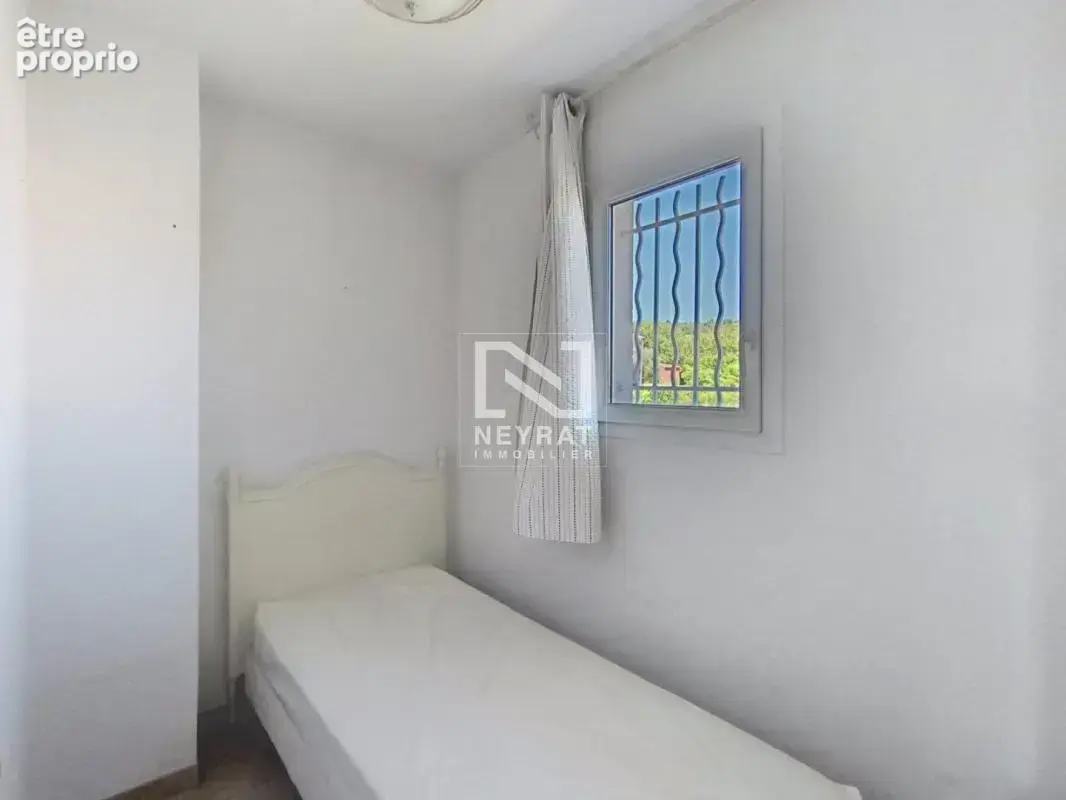 MONTAUROUX - Duplex avec jardin dans une résidence avec piscine - photo 11