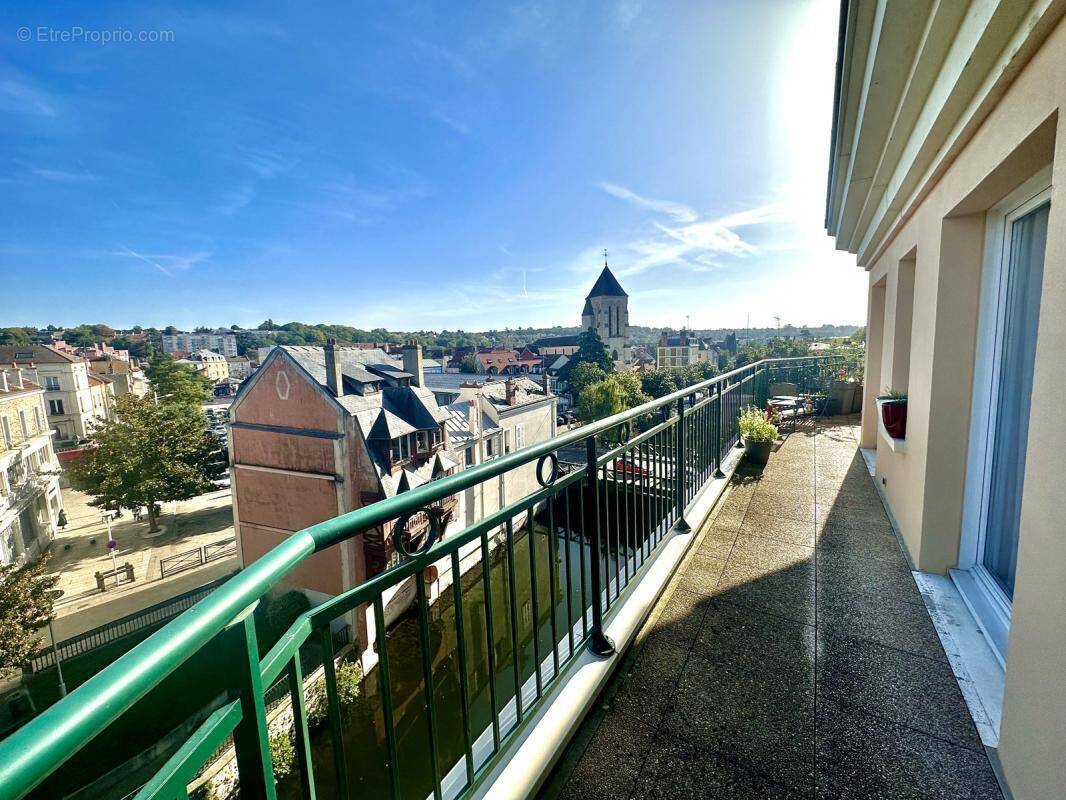 Appartement à CORBEIL-ESSONNES