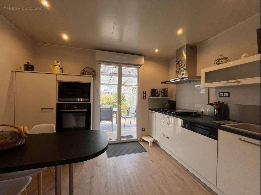 Maison à SAINTE-HELENE