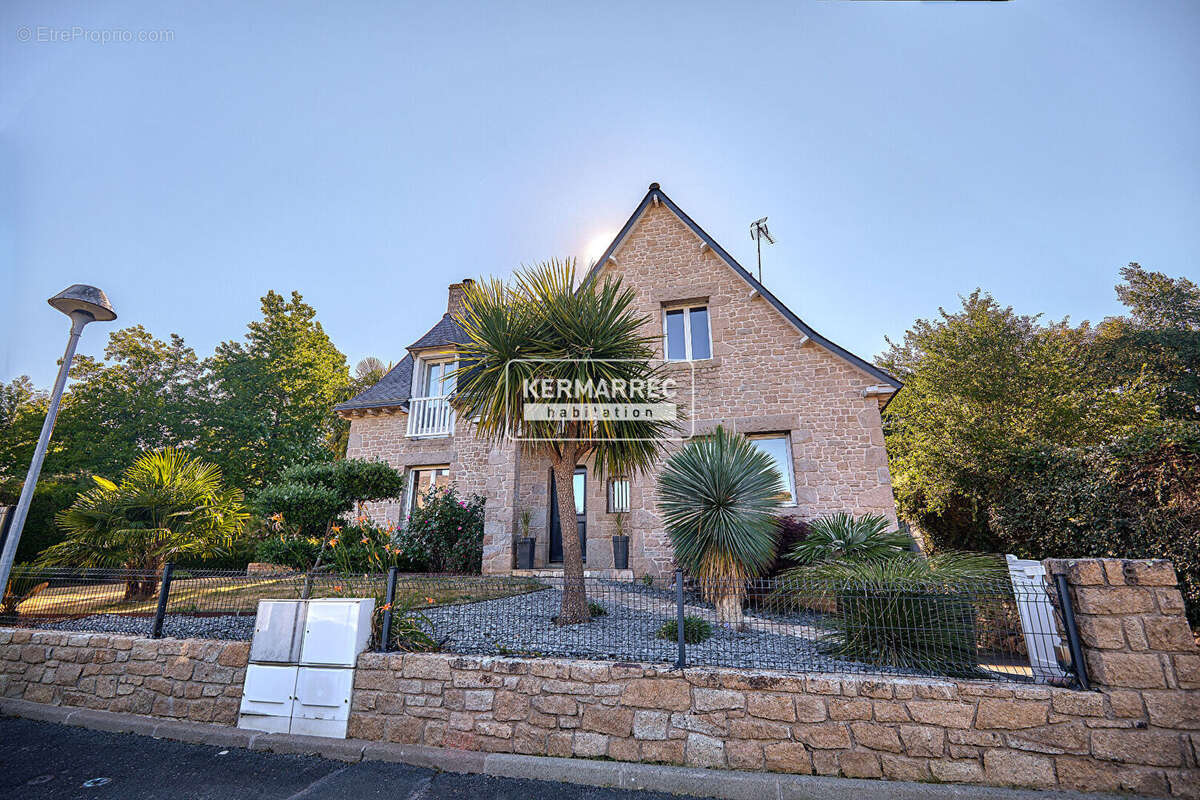 A vendre  Domaine de Tizé  Allée du Grand Tertre Thorigné-Fouillard  maison 7 pièces, entre caractère et contemporain, au coeur  - photo 4