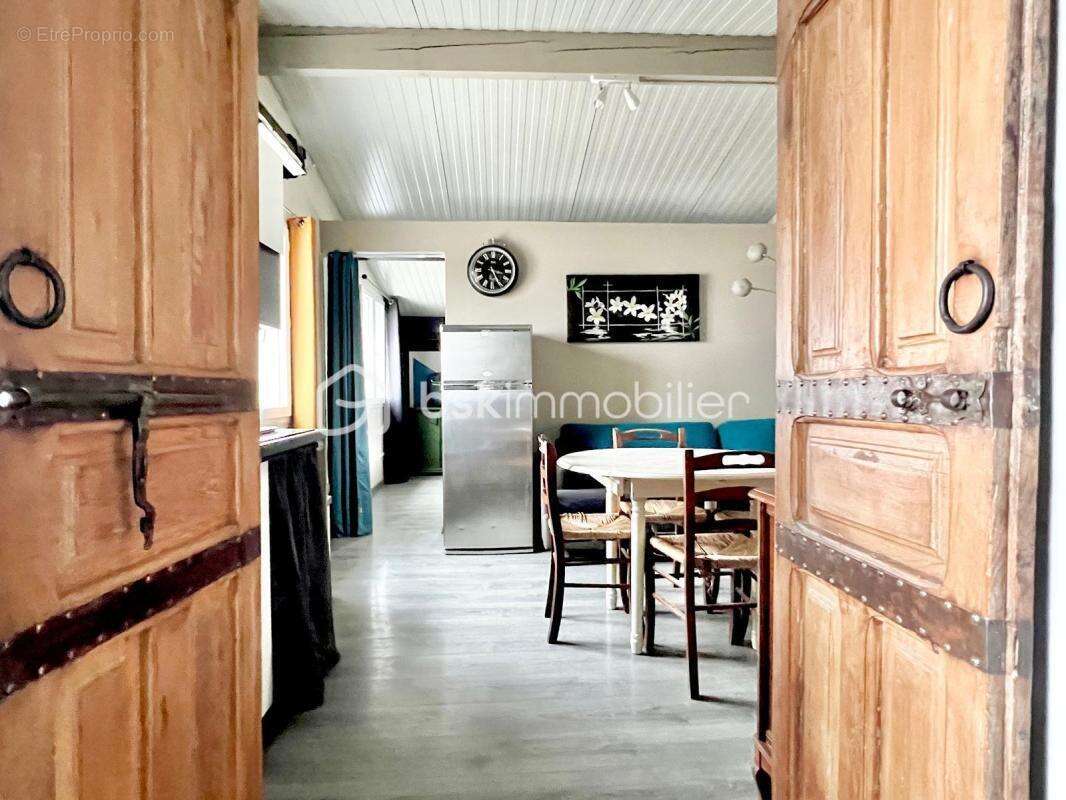 Commerce à COLOMBIERS