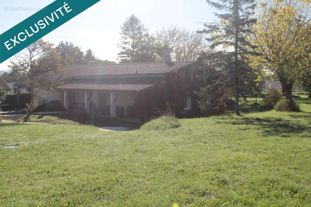 Photo 2 - Maison à FONTAINES-D&#039;OZILLAC