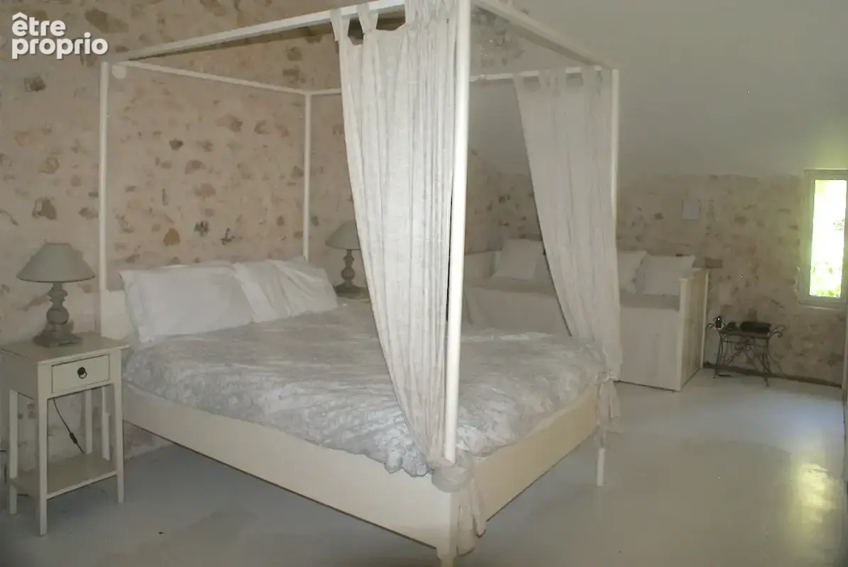 A VOIR. Belle maison en pierre de 4 chambres avec dépendances et vues sur terrain d'environ 2811m2 - photo 32