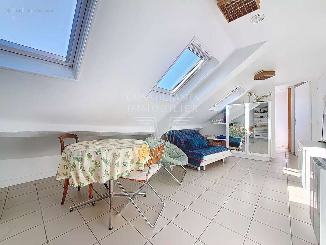 Appartement à PARIS-7E