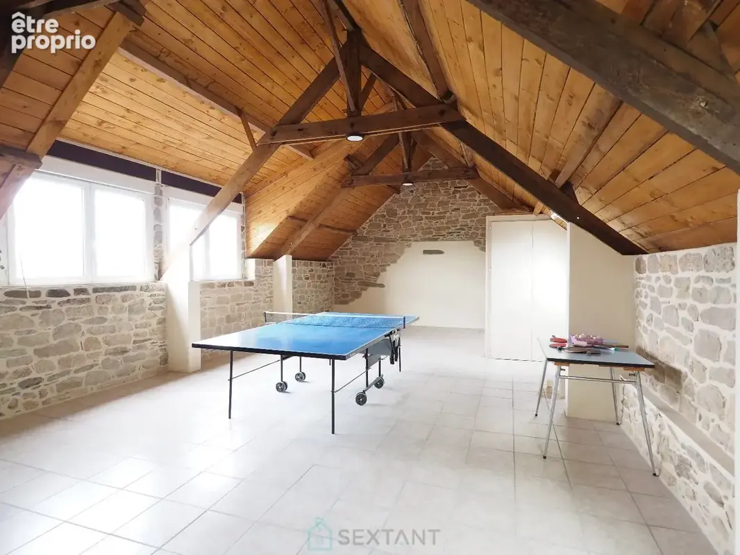 Remungol - Immeuble 157 m² + 50 m² complémentaires avec petit espace jardin intérieur - photo 14