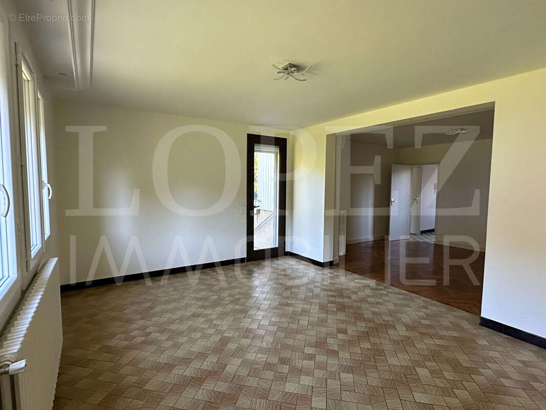 Maison à SAINT-AMANS-SOULT