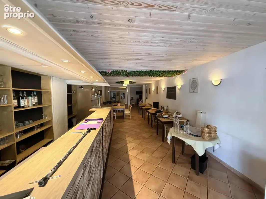 Local commercial 300 m2 à Vidauban - photo 2