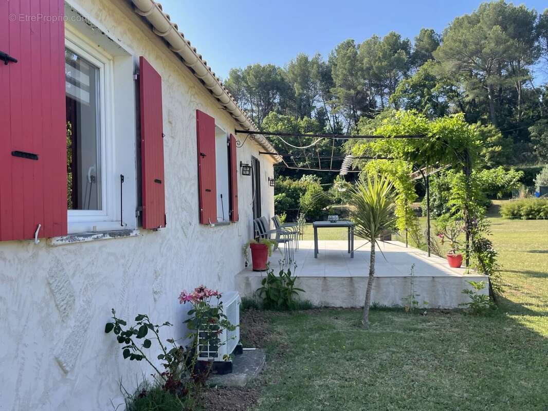 Maison à FIGANIERES