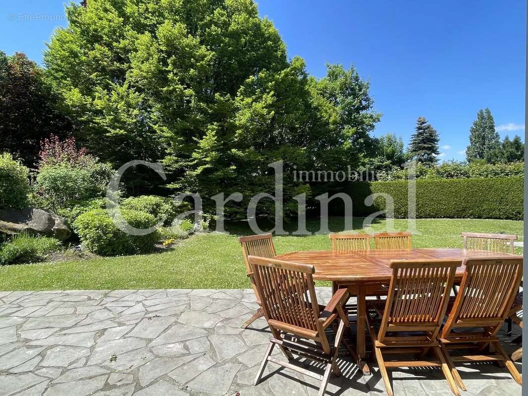 Maison à NOISY-LE-ROI