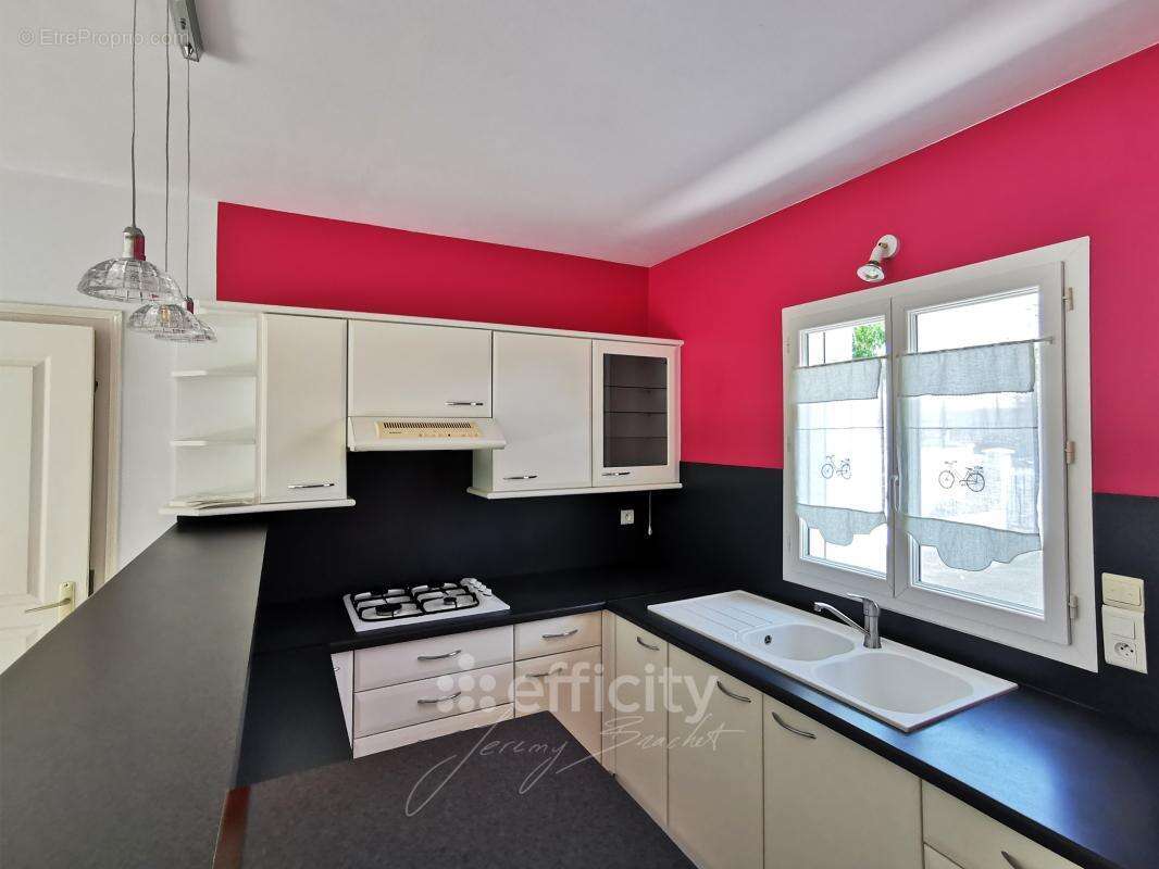 Maison 107 m² à Niort  - photo 4
