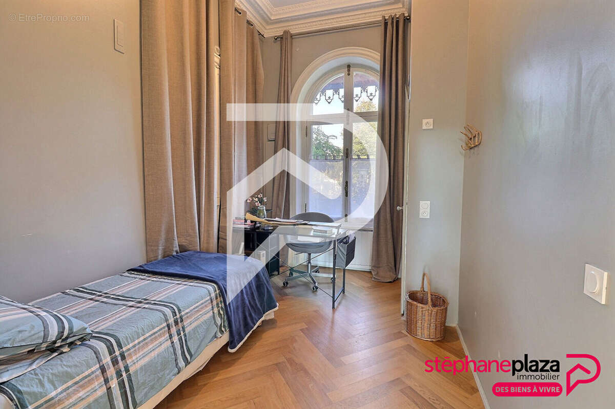 Maison à MAISONS-LAFFITTE