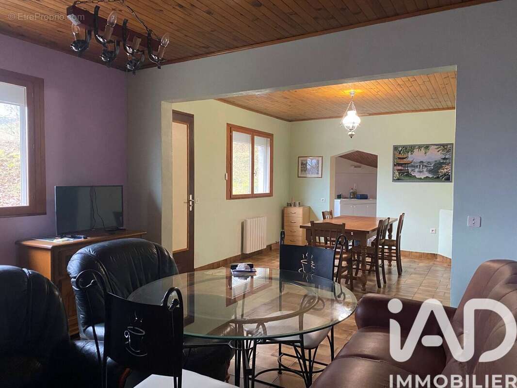 Photo 4 - Maison à CHAMPIS