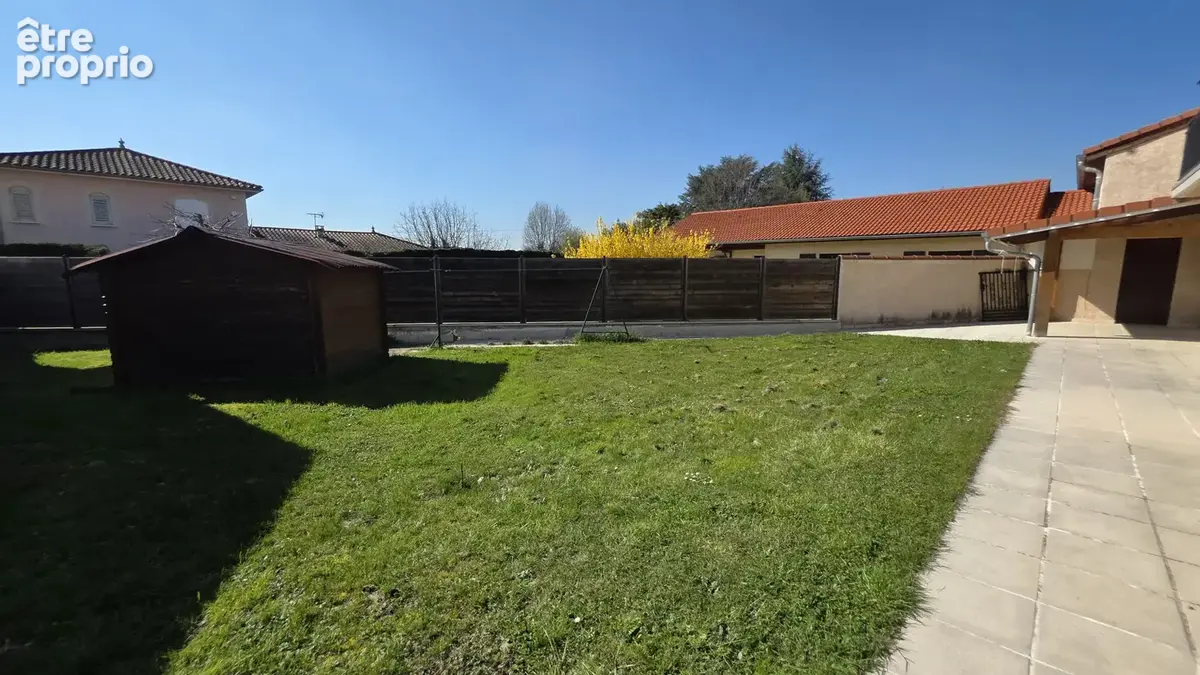 T4 en rez-de-jardin avec jardin privatif, stationnement et garage - photo 11