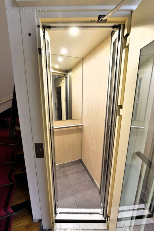 Appartement à PARIS-9E