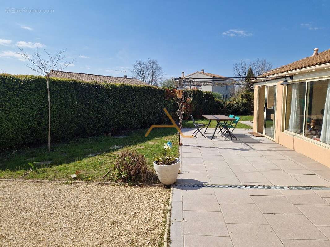 Maison à LA BATIE-ROLLAND