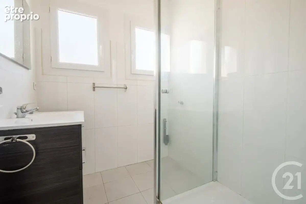 Appartement 62 m² à Contes  - photo 7