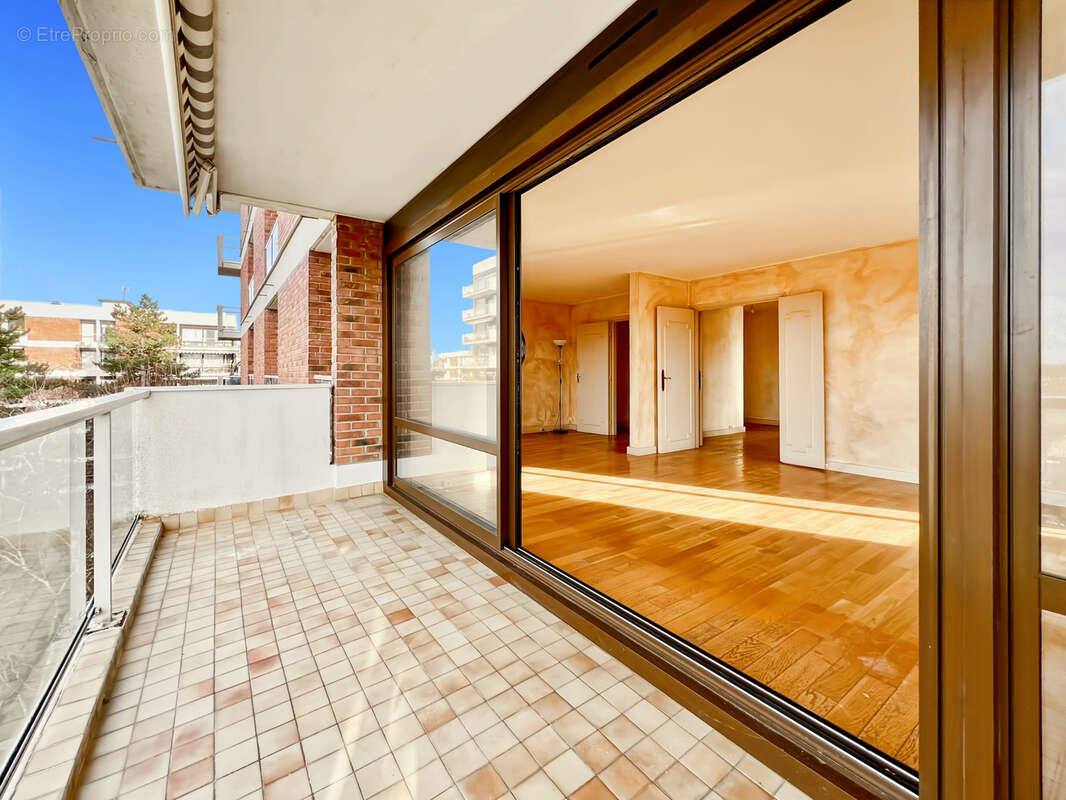 Appartement à JOUY-EN-JOSAS
