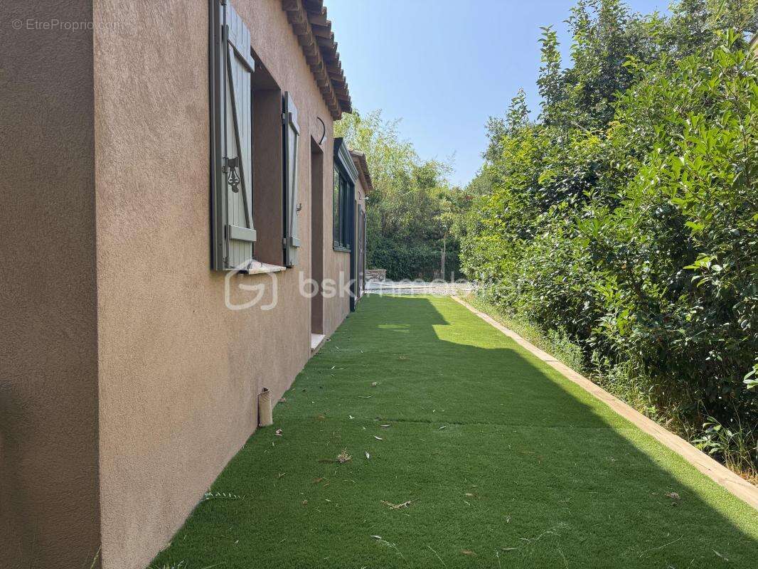 Maison neuve de 170 m2, 5 chambres, piscine, à toulon- quartier  la serinette - photo 27
