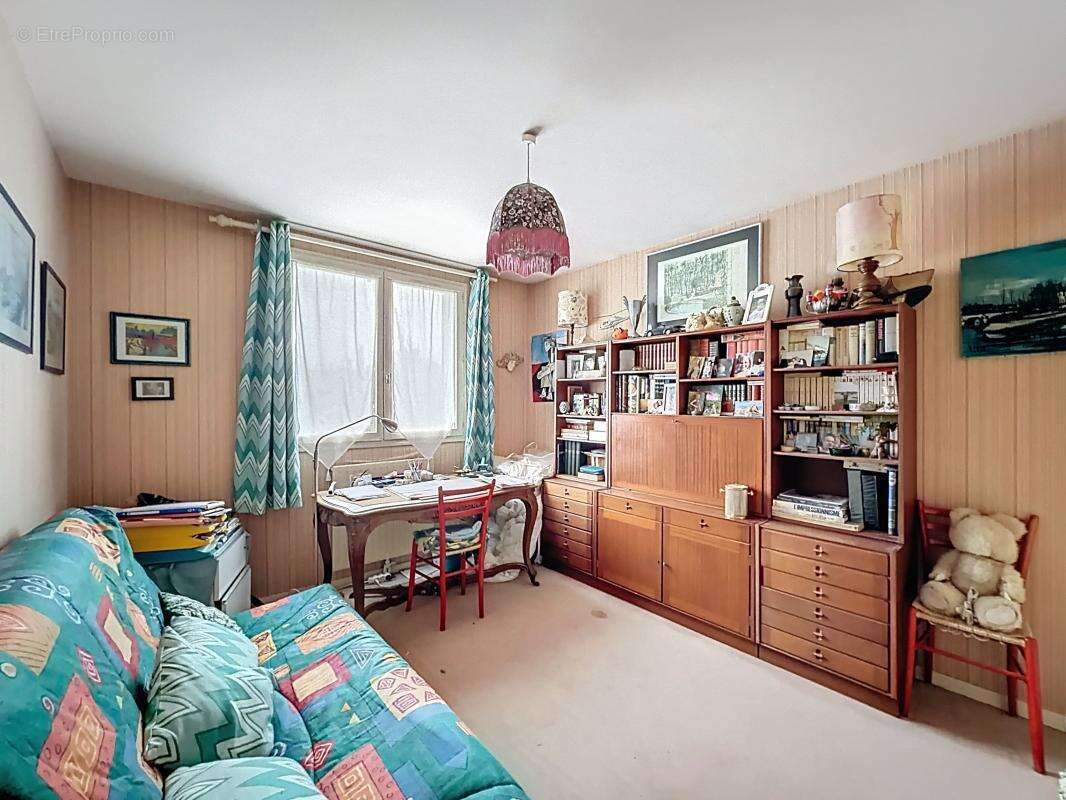 Maison à VOISINS-LE-BRETONNEUX