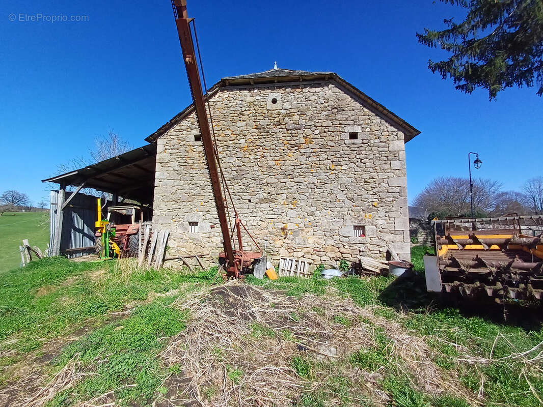 Autre à CAMPS-SAINT-MATHURIN-LEOBAZEL
