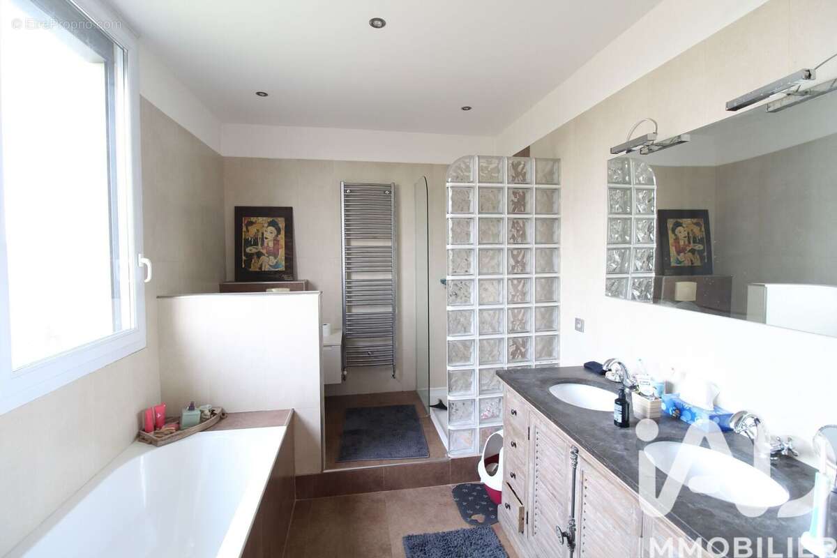 Photo 8 - Maison à MONTIGNY-LES-CORMEILLES