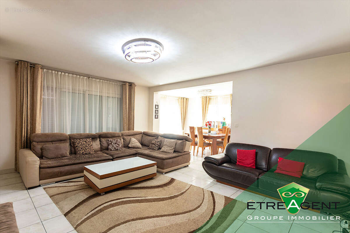 Maison CAEN - 206 m² - 6 chambres - photo 4