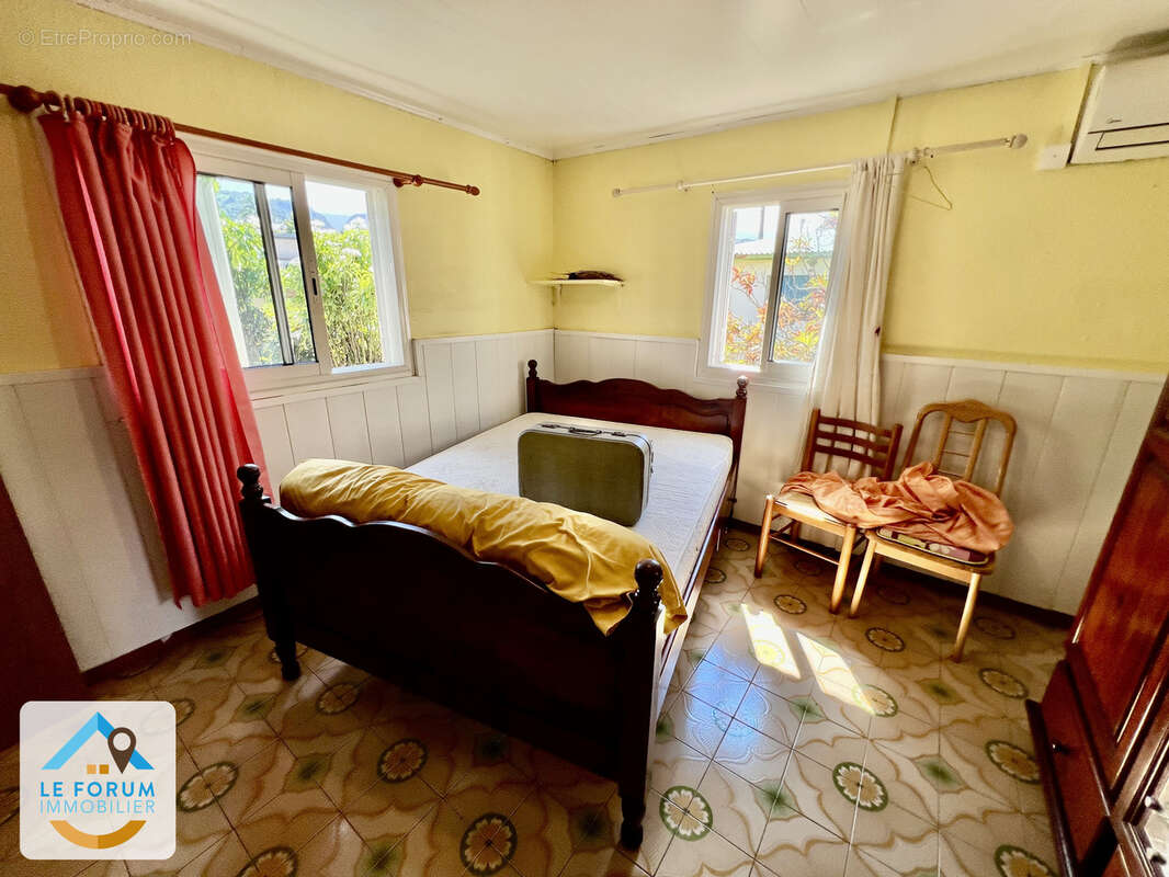 Saint joseph 97480 - villa f3 - beaux volumes - vaste parcelle - bonne situation géographique - photo 6