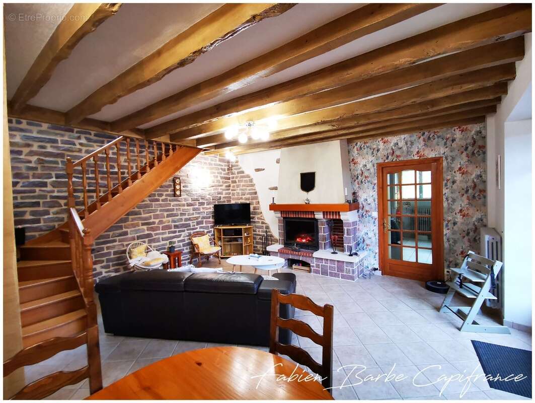 À vendre – Charmante longère en pierre avec dépendance à MERNEL (proche Guer & Brocéliande) - photo 5