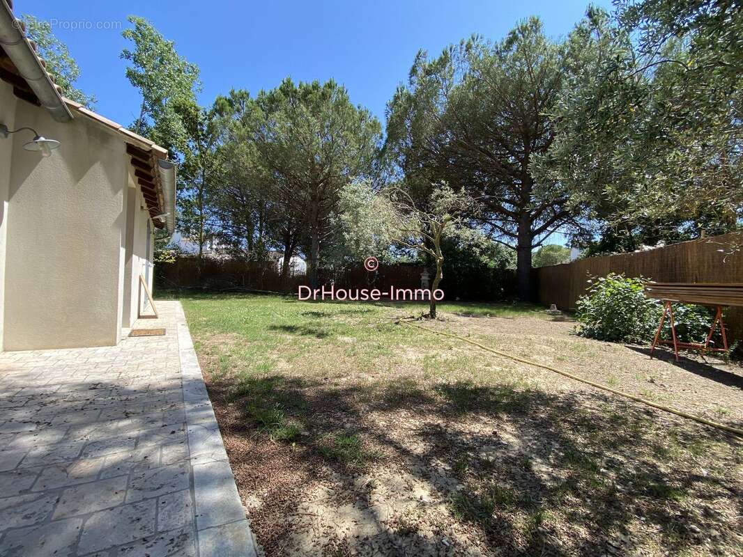 Maison 103 m² à Saintes-Maries-De-La-Mer  - photo 3
