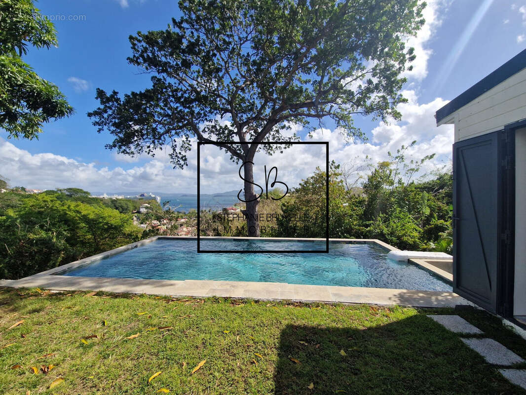 Maison à FORT-DE-FRANCE