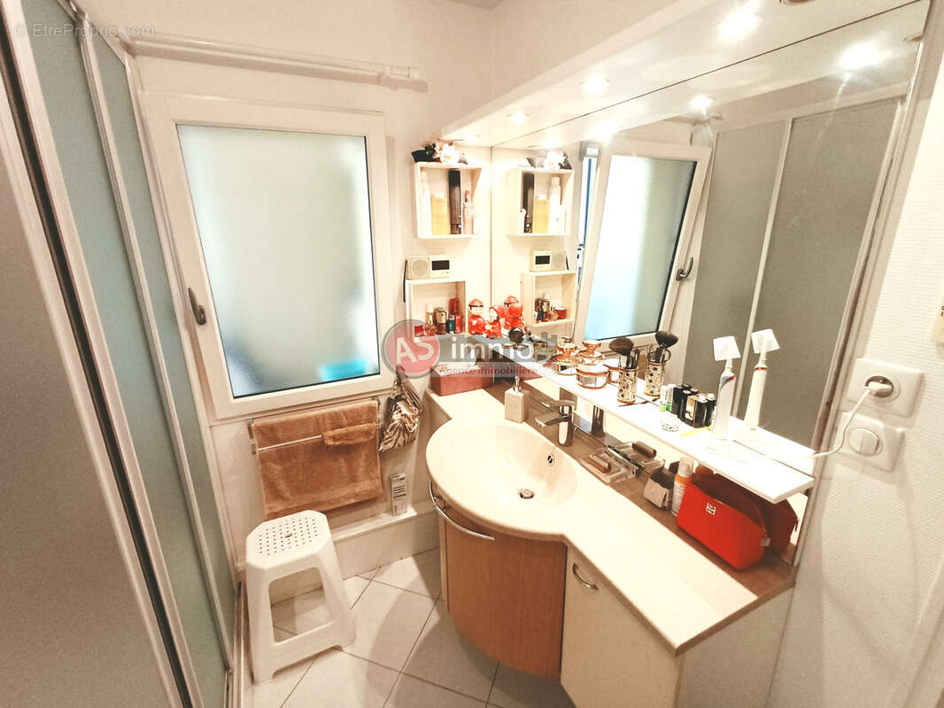 Bel Appartement Face au Port de Plaisance avec ascenseur et Terrasse - photo 9
