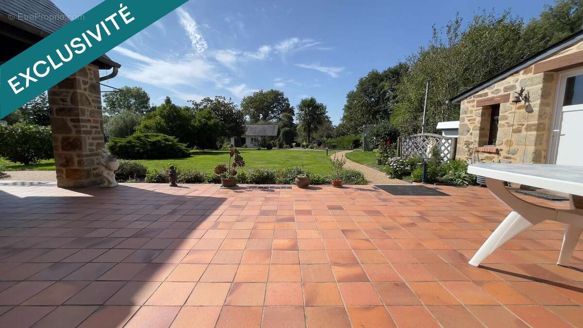 Photo 2 - Maison à ARON