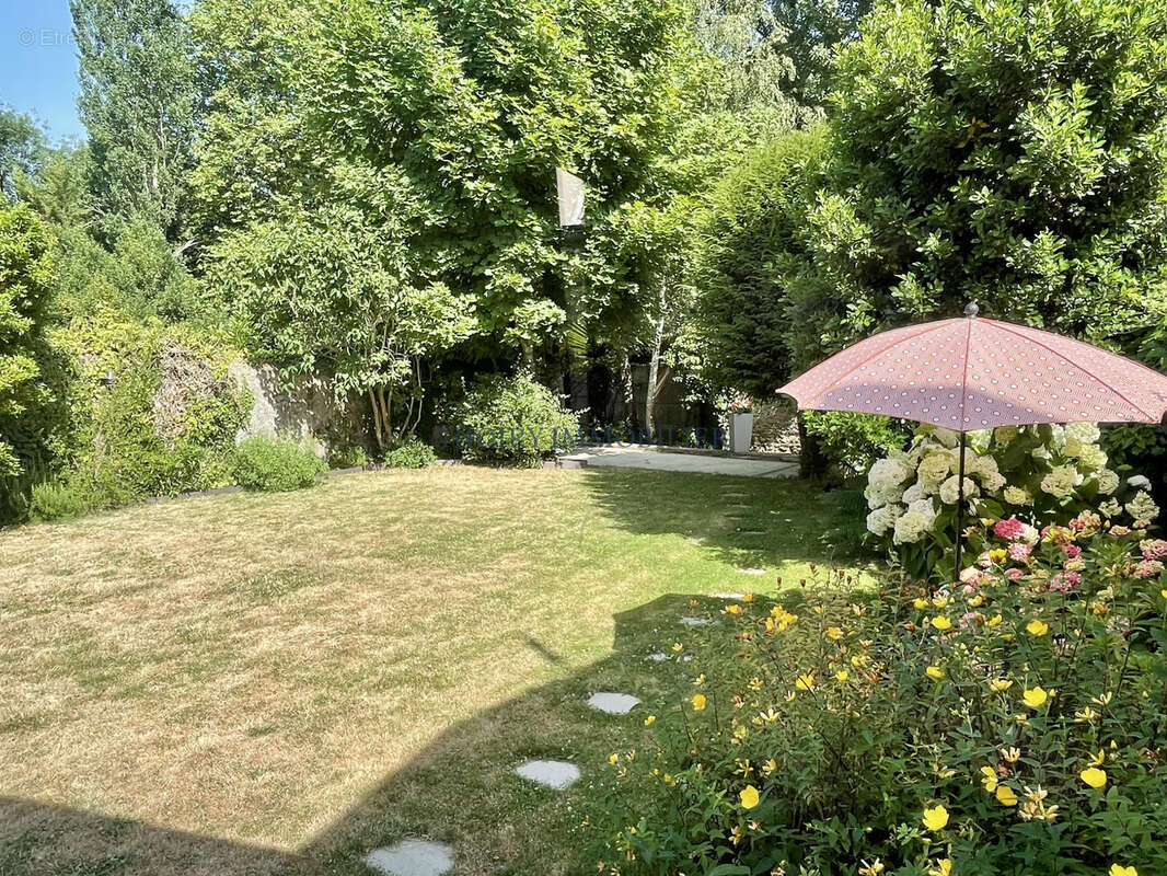 Centre historique de Montfort. Maison 6 pièces sur jardin clos. - photo 26