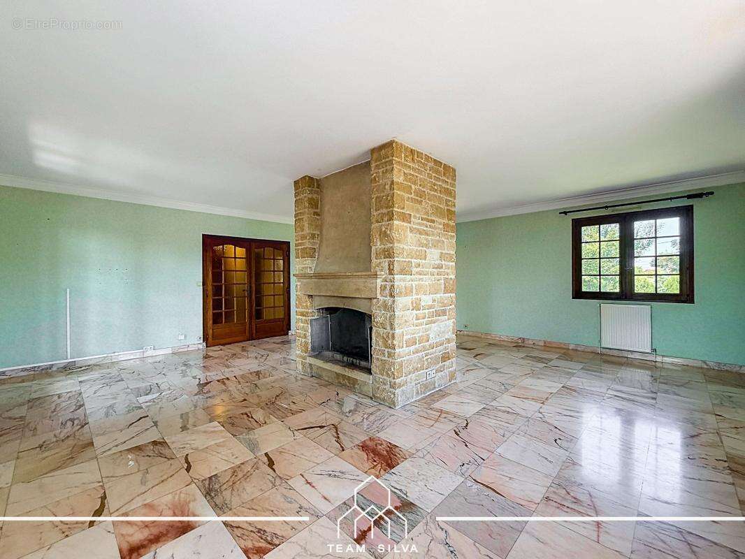 Maison 220 m² à Ternay  - photo 20