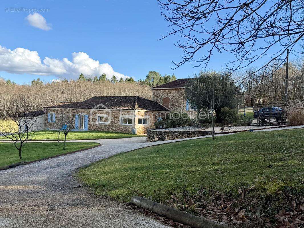Maison à PUY-L'EVEQUE