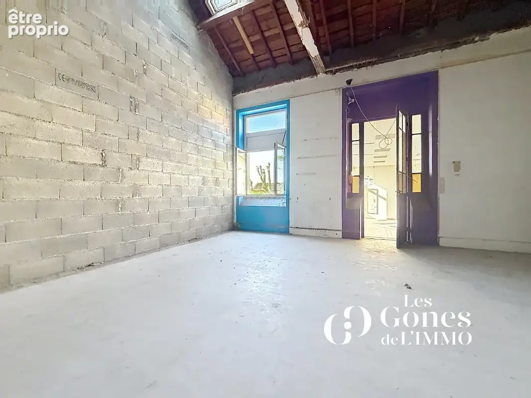 Craponne centre Plateau 120m2  avec mezzanines,  jardin de 100 m2, parking - photo 11