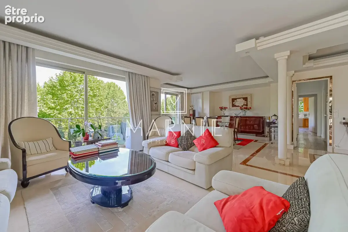 Appartement à NEUILLY-SUR-SEINE